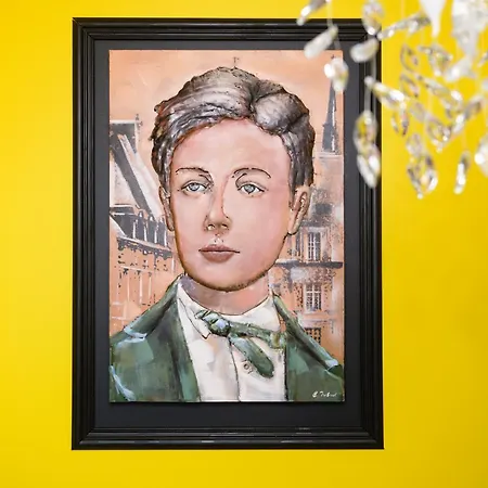 Daire Entier A Deux Pas De La Place Ducale Charleville-Mézières