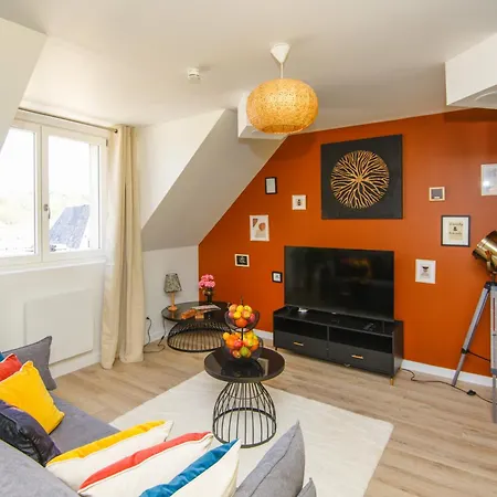 Entier A Deux Pas De La Place Ducale Daire Charleville-Mézières